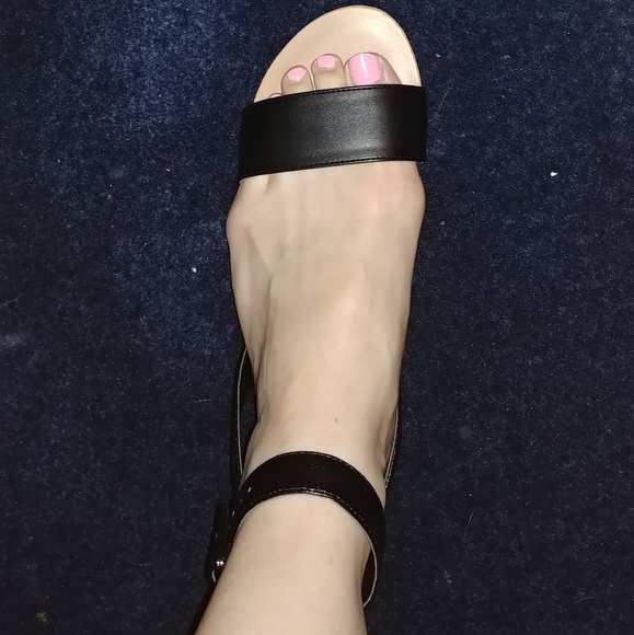 Black sandals with buckle - Picture 6 of 6